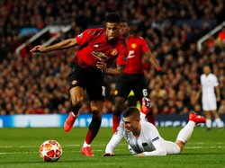 Selepas kick-off, kedua tim langsung menerapkan pendekatan agresif. Baik MU maupun PSG sama-sama menekan jauh ke pertahanan lawan. Jason Cairnduff/Reuters.
