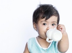 Bunda, Simak Panduan Memberi Susu Tambahan untuk Si Kecil