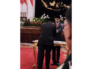 Jokowi Lantik Dubes RI untuk Papua Nugini hingga Korea Utara