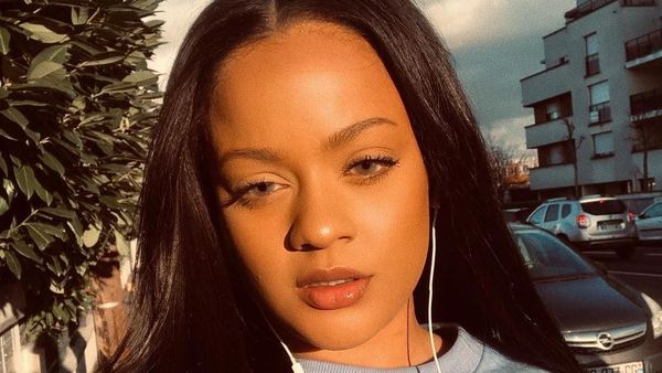 Mirip Banget Rihanna, Wanita Ini Ungkap Sisi Nggak Enaknya Mirip Artis