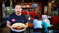 Keliling Indonesia, Ini 10 Gaya Nex Carlos Saat Icip-icip Makanan