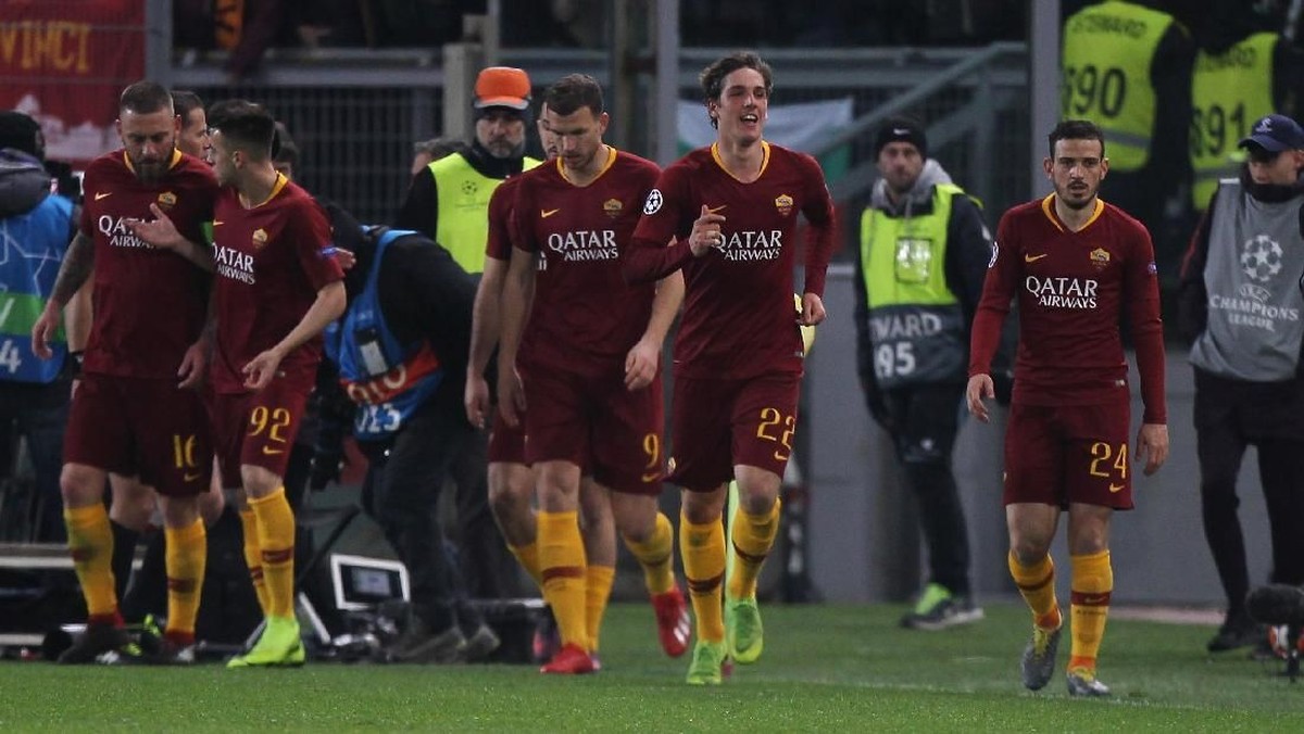 AS Roma menang 2-1 kala menjamu Porto di leg pertama babak 16 besar Liga Champions (Foto: Paolo Bruno/Getty Images)