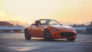 Mazda Edisi Spesial MX-5 Bikin Jatuh Cinta
