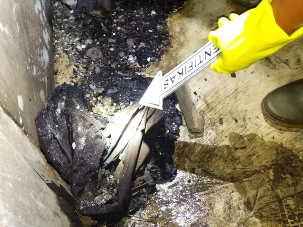Korban Tewas di Koja Jakut Ternyata Bakar Diri Korban Tewas di Koja Jakut Ternyata Bakar Diri