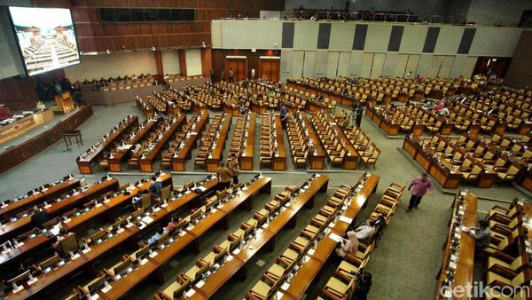 Rapat Paripurna DPR Sepi Banget