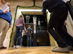 Sejarah Perkembangan Lift dari Zaman ke Zaman