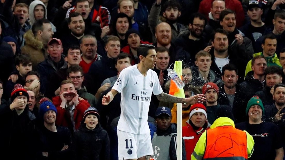 Angel Di Maria menyumbang dua assist untuk membantu Paris Saint-Germain menang 2-0 di markas Manchester United di leg pertama babak 16 besar Liga Champions (Foto: Phil Noble/Reuters)