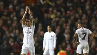 Angel Di Maria tampil brilian dengan membuat dua assist yang mengawali gol-gol kemenangan PSG atas Manchester United. (AP Photo/Dave Thompson)