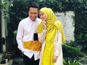 9 Pasangan Artis yang Kompak Berhijrah, Makin Harmonis