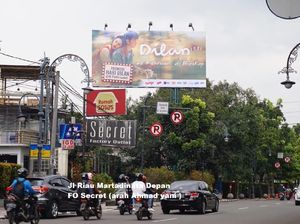 30 Baliho Dilan Penuhi Kota Bandung 30 Baliho Dilan Penuhi Kota Bandung