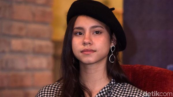 Si Antagonis Naomi Paulinda