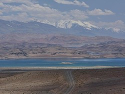 Danau Mati yang Terbentuk dari Hantaman Meteorit