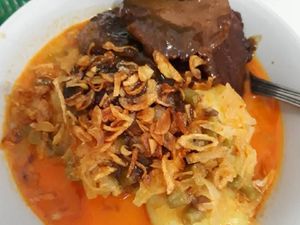 Lontong Sayur Betawi, Sarapan Komplet yang Selalu Bikin Ketagihan