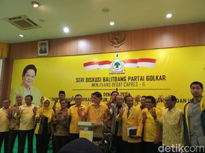 Golkar Bantu Siapkan Materi Debat Capres untuk Jokowi