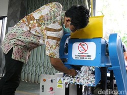 Peneliti UGM Buat Mesin Pencacah Plastik Diklaim Berdaya Rendah