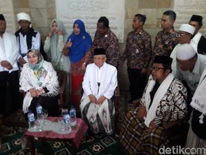Ziarah ke Makam Raden Aria Wiratanudatar, Maruf Harap Dapat Hidayah