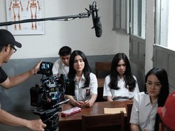 Jarang Ikut Promo Dilan 1991, Iqbaal Didukung Vanesha Prescilla