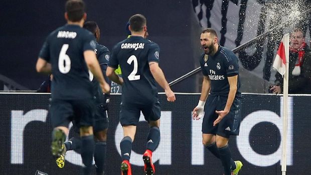 Meme Lucu Madrid vs Ajax, Termasuk Video Assistant RealMadrid