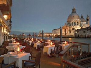 10 Restoran Paling Romantis di Dunia Untuk Rayakan Valentine