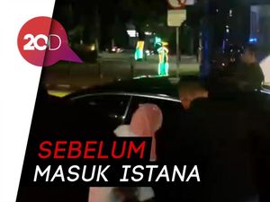 Video Momen Barikade Paspampres Jokowi Diterobos Demonstran Video Momen Barikade Paspampres Jokowi Diterobos Demonstran
