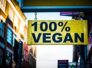 Serang dan Rusak Toko Daging, 2 Aktivis Vegan Dibui di Prancis