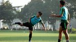 Garuda Muda Panasi Mesin Sebelum Terbang ke Kamboja