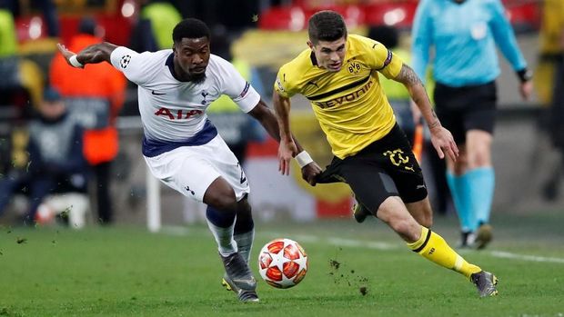Borussia Dortmund tetap memiliki kans lolos meski tipis. (