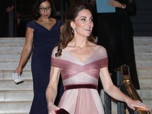 Bak Putri Negeri Dongeng, Kate Middleton Tampil Memikat Dibalut Gaun Gucci