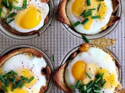 10 Kreasi Telur Panggang Praktis Buat Sarapan Spesial yang Tersayang