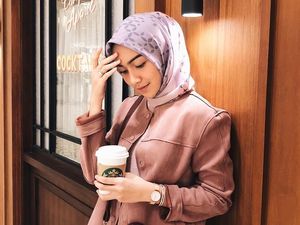 Digeruduk Massa Pro Demo, Melody Prima Gembok Instagram