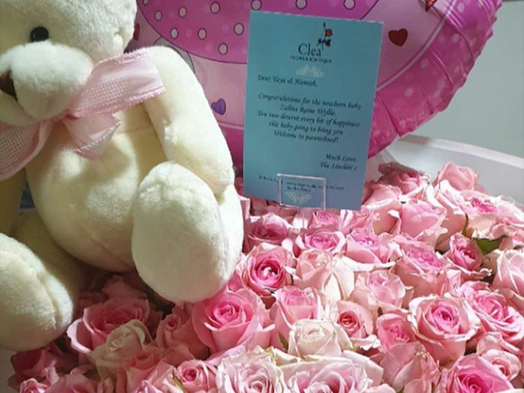Bunga-bunga Cantik dari Para Artis untuk Kelahiran Buah Hati Raisa Bunga-bunga Cantik dari Para Artis untuk Kelahiran Buah Hati Raisa