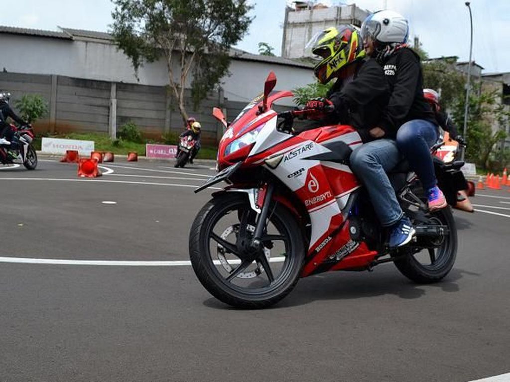 Cari Aman di Jalan Saat Valentine Cari Aman di Jalan Saat Valentine