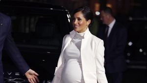 Foto: Perut Makin Buncit, Meghan Markle Memesona dengan Mantel Rp 14 Juta