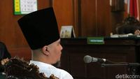 Kini Dhani Berpeci Sufi di Sidang Ketiga Kasus Idiot