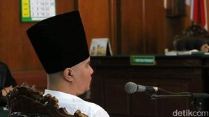 Kini Dhani Berpeci Sufi di Sidang Ketiga Kasus Idiot