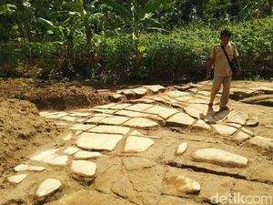 Foto: Mengungkap Misteri Batu Puzzle Ciamis