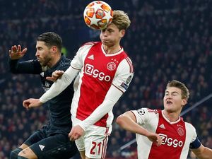 De Jong Penasaran Kualitas Juventus, Senang Ronaldo Batal Absen