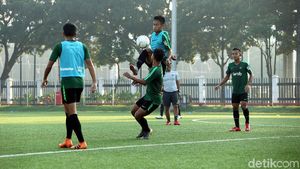 Garuda Muda Panasi Mesin Sebelum Terbang ke Kamboja