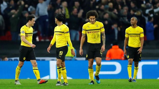 Dortmund tampil impresif di babak pertama, tapi justru tak berkutik di babak kedua.
