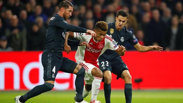 Real Madrid memenangi laga pertama babak 16 besar Liga Champions 2018/2019 yang berlangsung di markas Ajax.