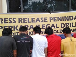 Polisi Tangkap 10 Orang Pengangkut 20 Ton Minyak Ilegal di Jambi