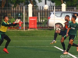 Menjelang keberangkatan ke Kamboja, Timnas U-22 mempunyai modal yang kurang oke. Dalam tiga pertandinga uji coba, Nurhidayat cs tak pernah menang dengan selalu bermain imbang saat melawan Bhayangkara FC, Arema FC, dan Madura United.