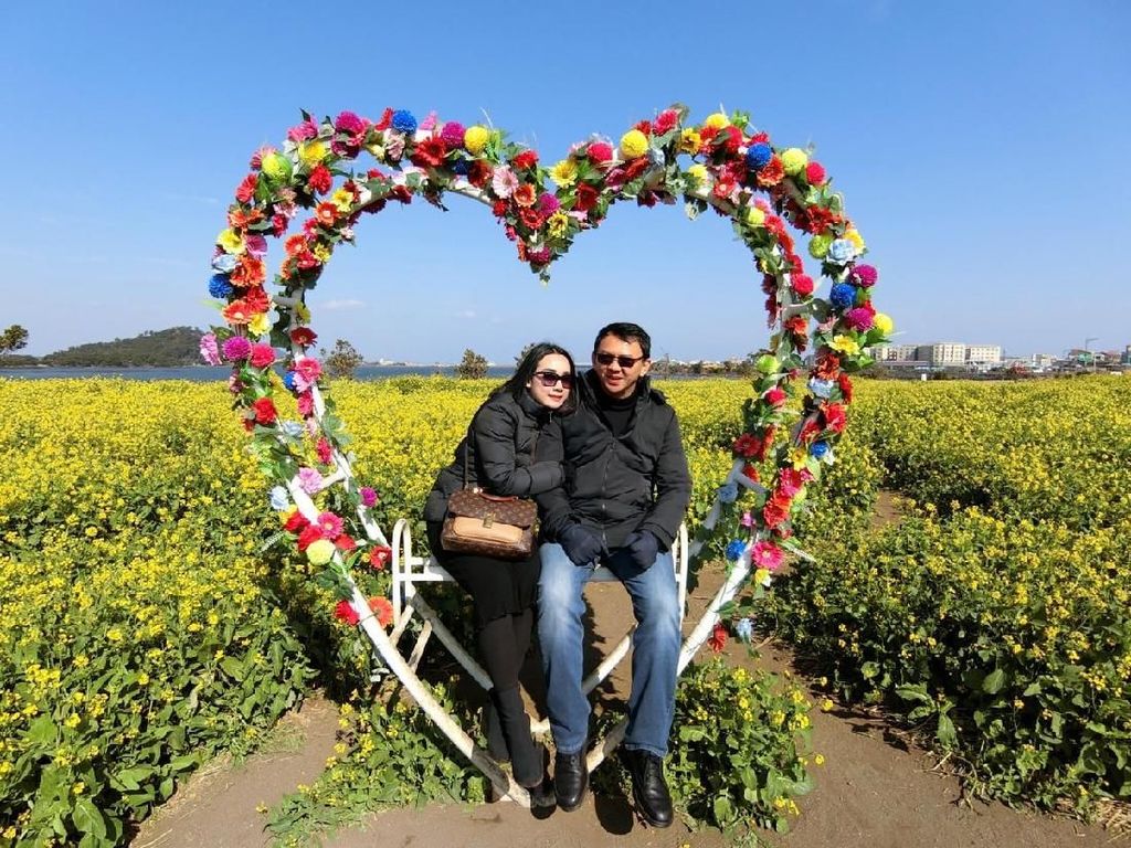 Romantis Banget! Rayakan Ultah di Swiss, Puput Dapat Surprise dari Ahok Romantis Banget! Rayakan Ultah di Swiss, Puput Dapat Surprise dari Ahok