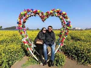 Hari Valentine, Foto Mesra Ahok-Puput di Kursi Love Beredar Hari Valentine, Foto Mesra Ahok-Puput di Kursi Love Beredar