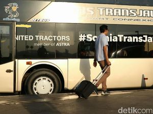 Masyarakat Pilih Naik Bus Gara-gara Tiket Pesawat Mahal