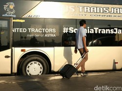 Masyarakat Pilih Naik Bus Gara-gara Tiket Pesawat Mahal