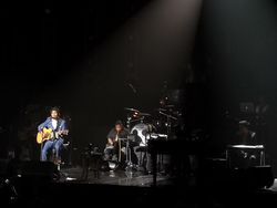 Glenn Fredly dan Adera Curhat Ditinggal Kekasih Nikah di Konsernya