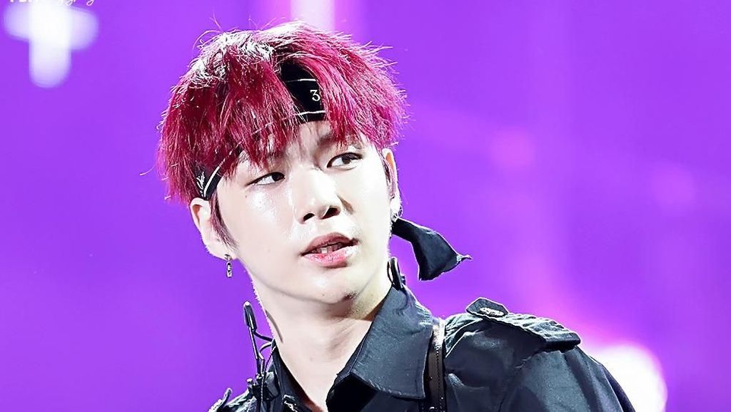 Gaya Kang Daniel yang Lapor Polisi Setelah Di-bully karena Penampilan Gaya Kang Daniel yang Lapor Polisi Setelah Di-bully karena Penampilan