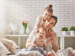 3 Ide Permainan Seru Bareng Anak Ketika Staycation di Hotel