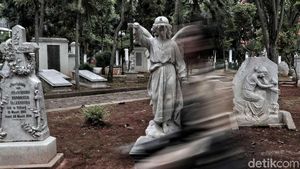 Napak Tilas Sisa-sisa Kolonial Belanda di Museum Taman Prasasti